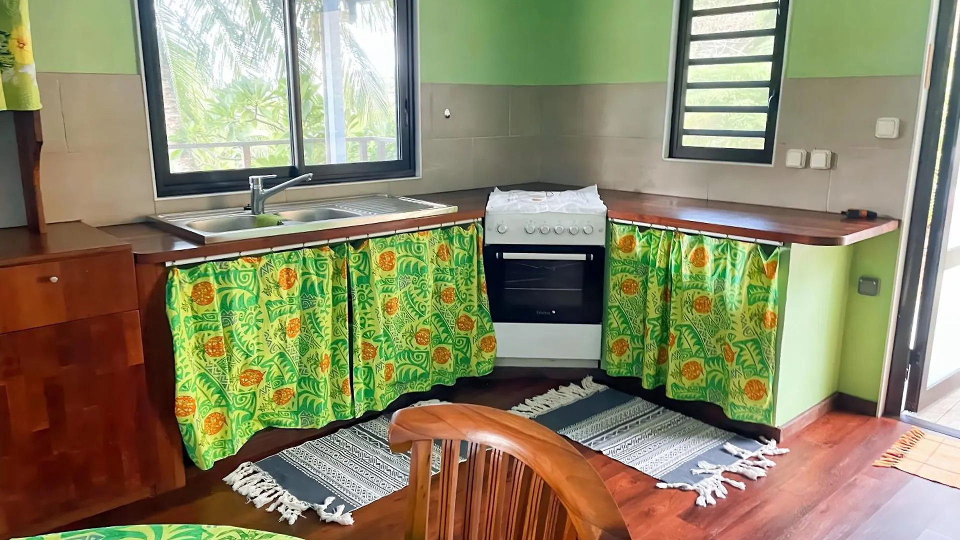 Apartment Fare Oviri Lodge Opoa