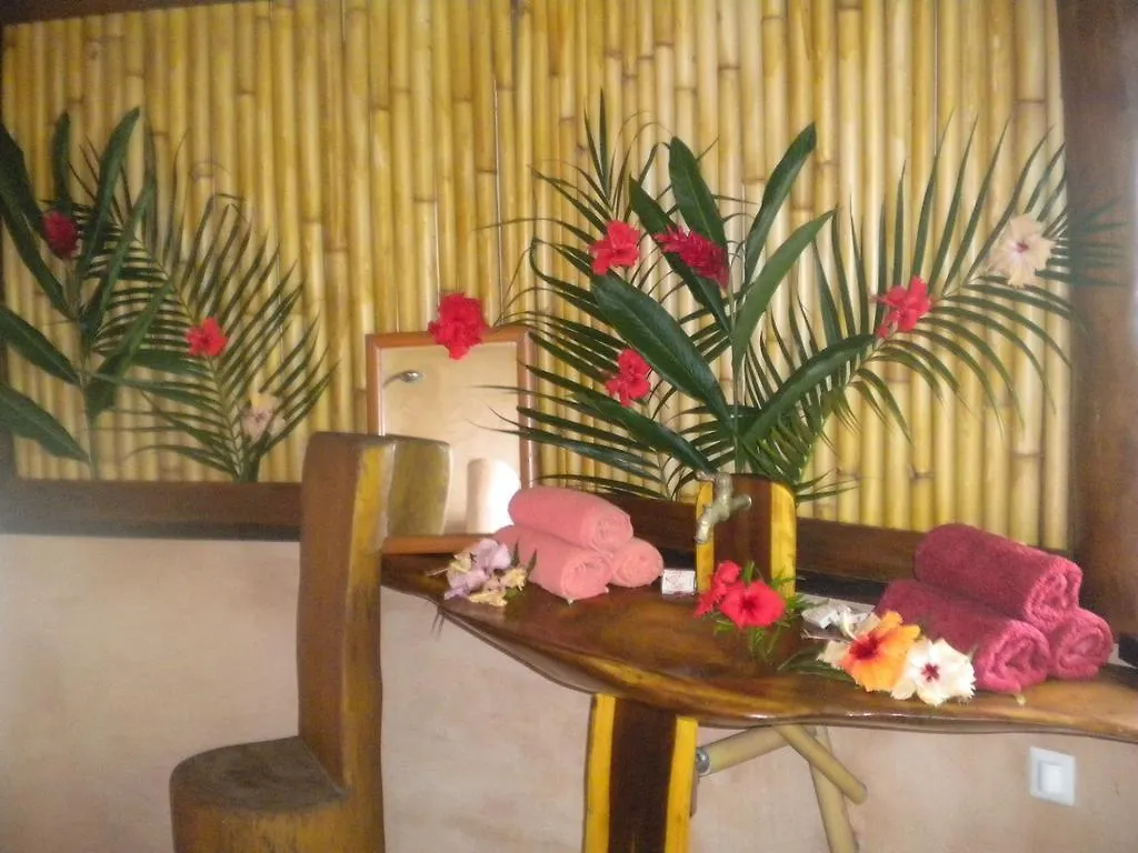 Fare Oviri Lodge Opoa French Polynesia